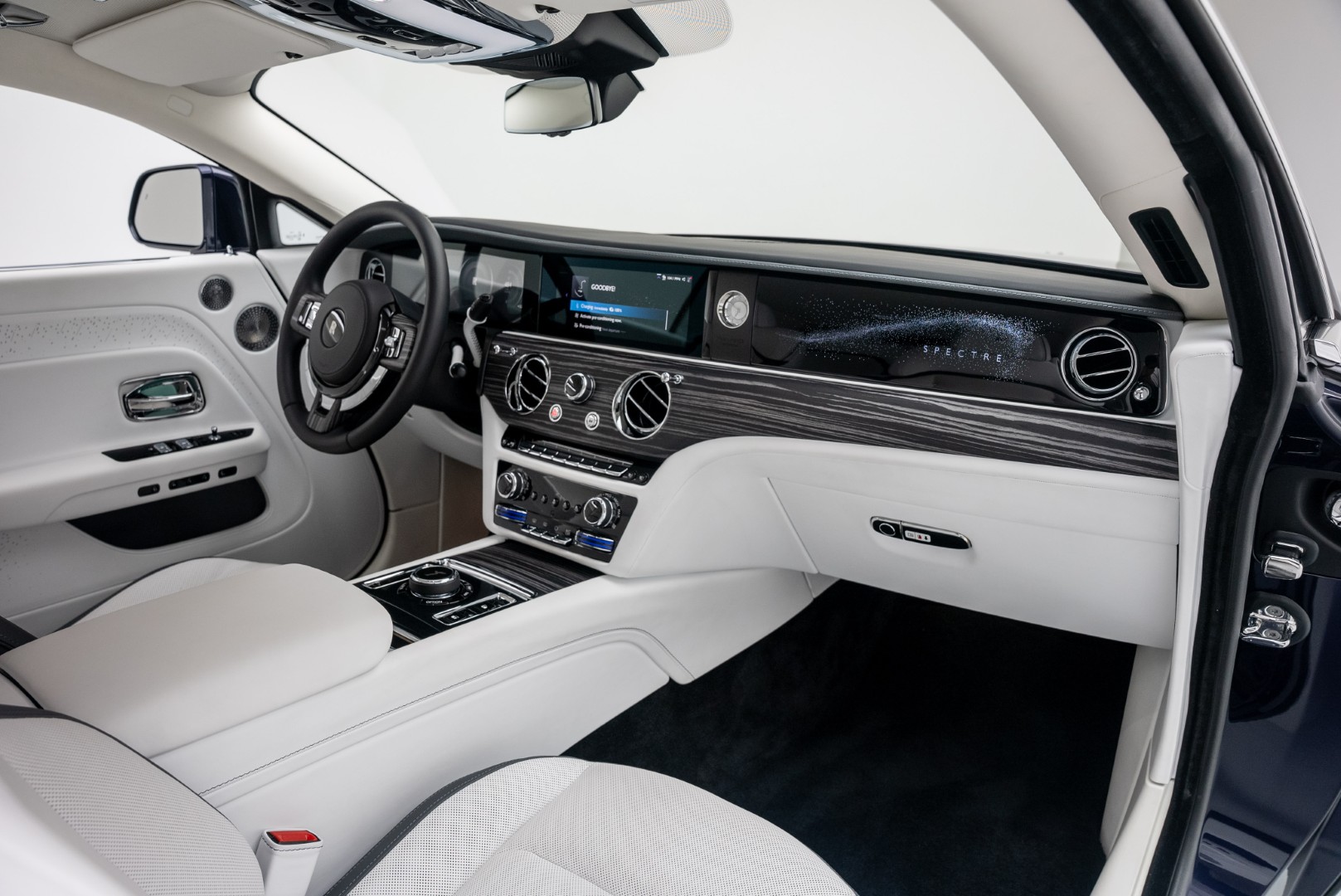 2024 ROLLS ROYCE SPECTRE. BESPOKE SOUND SYSTEM. IMMERSIVE SEATS. MAIN DEALER WARRANTY AND SERVICE.